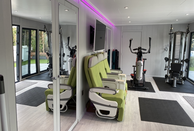 Garden Gym, with mirrors  in London