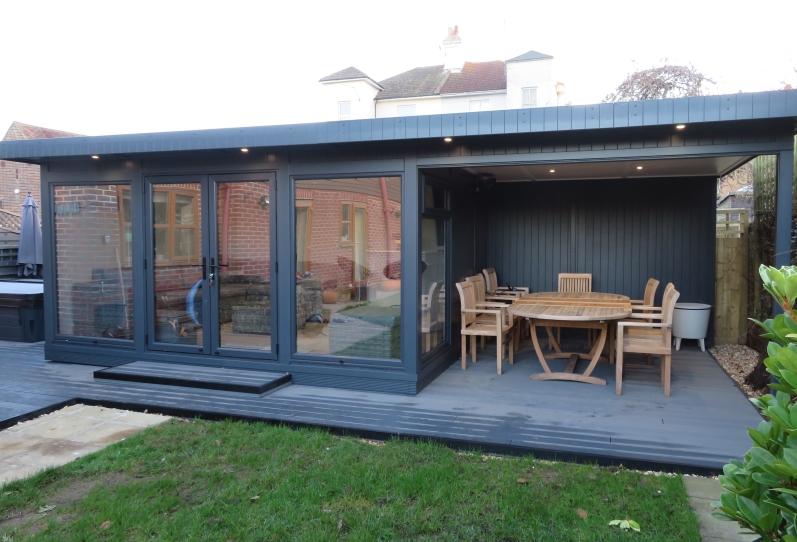 garden room and alfresco dining canopy n Sussex