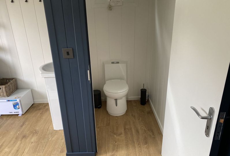 Garden Therapy Room in Surrey showing plumbing cassette toilet, 5977