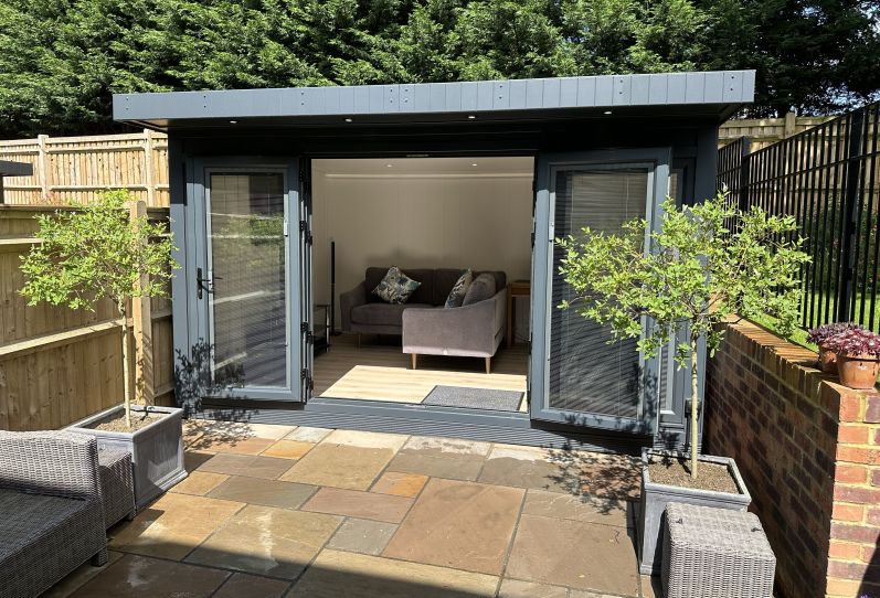 Kite Garden Room 4.2m x 3.1m in Surrey