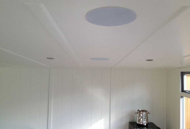 Large Timber Garden Room with Built in Ceiling Speaker