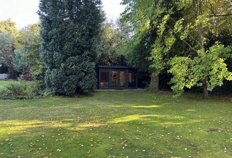 4.2m x 3.7m Kite Garden Room hidden in the trees with Sauna & Gym in East Sussex